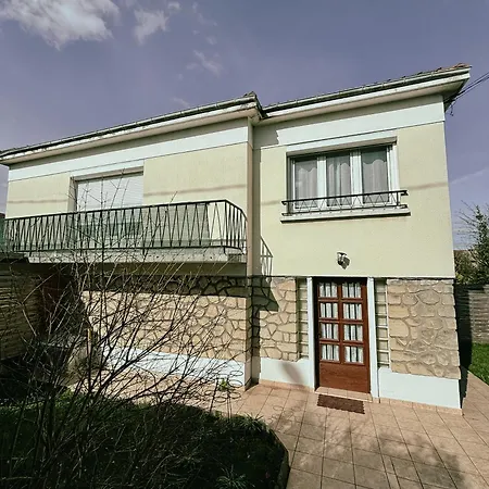 Duplex Avec Jardin - Proche Paris - Disneyland - Rer - *